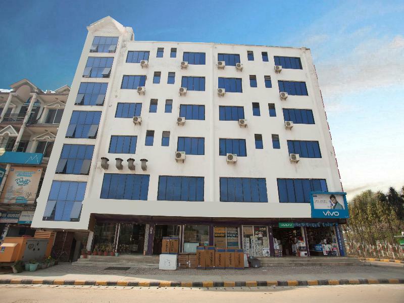 Oyo 343 Pop Life Hotel Banke Εξωτερικό φωτογραφία