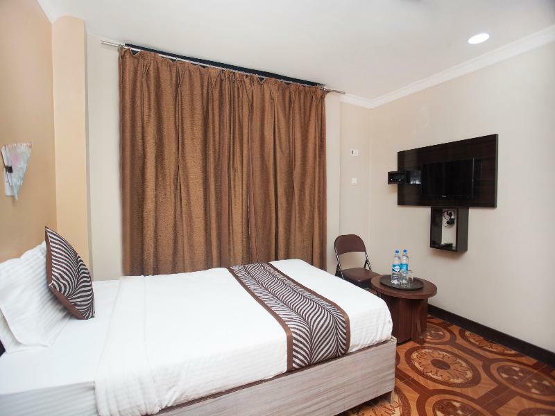 Oyo 343 Pop Life Hotel Banke Εξωτερικό φωτογραφία