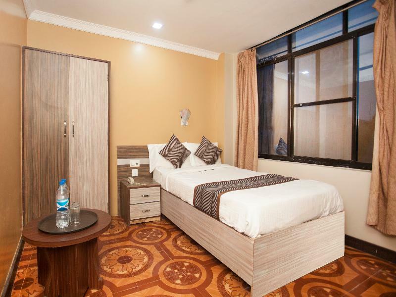 Oyo 343 Pop Life Hotel Banke Εξωτερικό φωτογραφία
