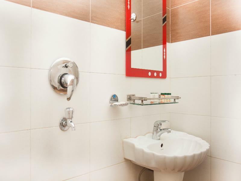 Oyo 343 Pop Life Hotel Banke Εξωτερικό φωτογραφία